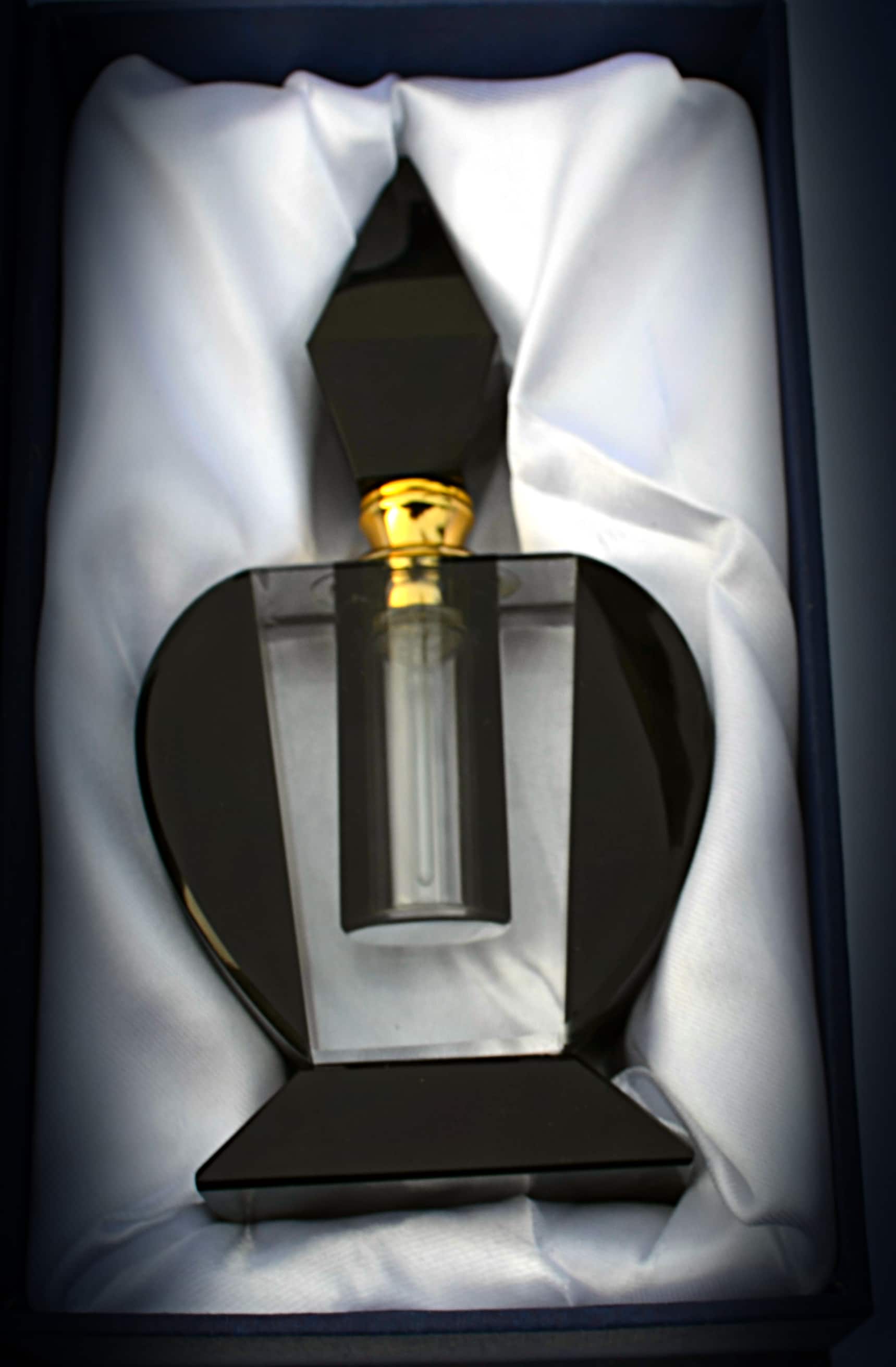 Lady Thulston Black King CBD oil in display box